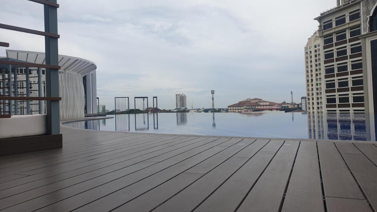 Prestige Troika Luxury Stay Kota Bahru Luaran gambar