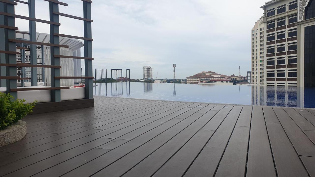 Prestige Troika Luxury Stay Kota Bahru Luaran gambar