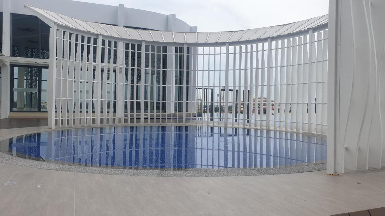 Prestige Troika Luxury Stay Kota Bahru Luaran gambar